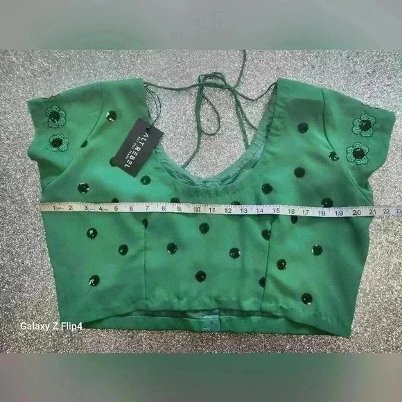 1970s sequins crop top - Picture 2 of 4